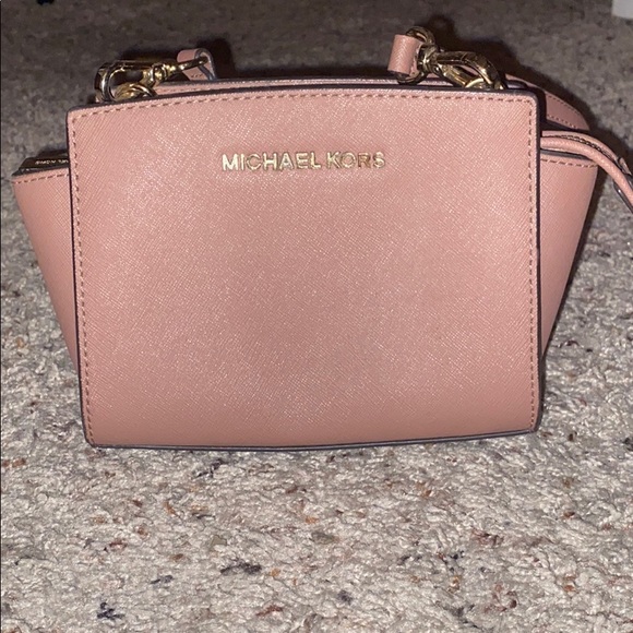 Michael Kors shoulder clutch - Picture 2 of 3